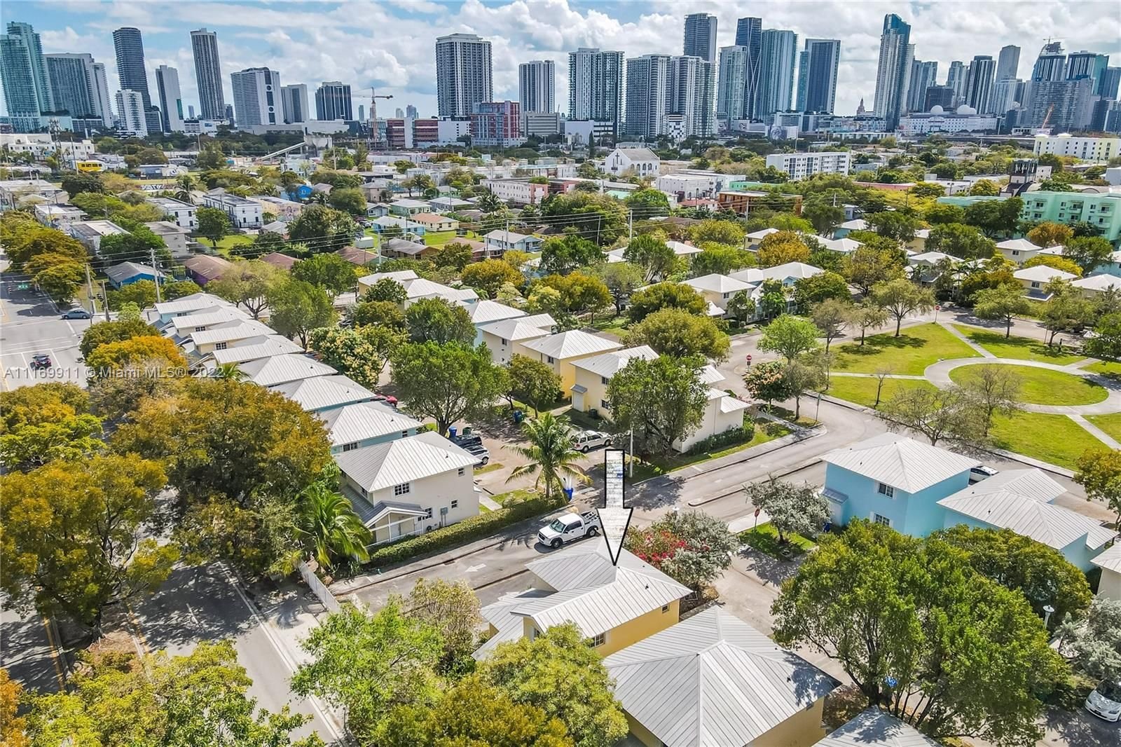 Real estate property located at 380 20th St #8, Miami-Dade County, Miami, FL