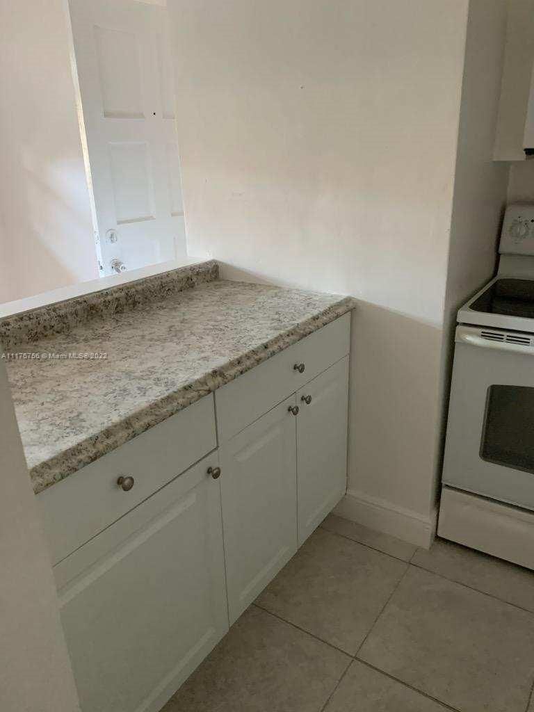 Real estate property located at 5900 17th Pl #109, Broward, Lakeside Manor North, Sunrise, FL