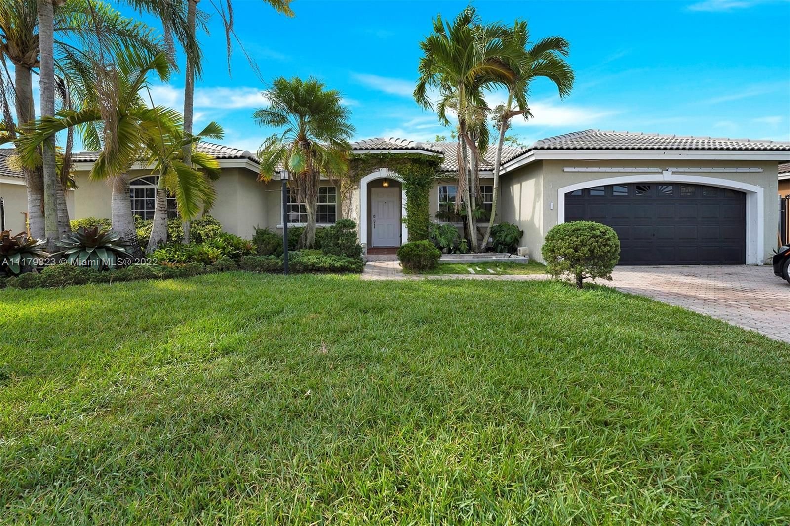 Real estate property located at 15290 170th Ter, Miami-Dade County, Miami, FL