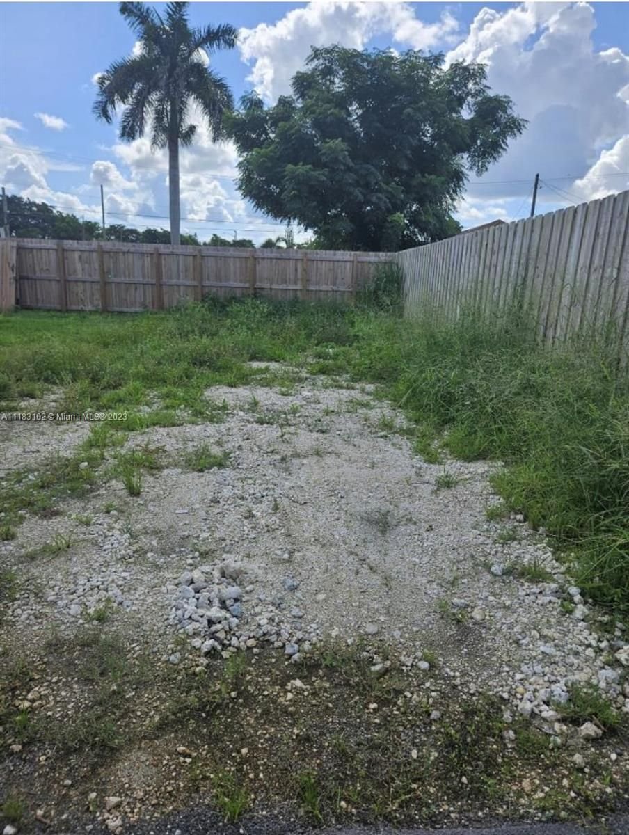 Real estate property located at 511 6th Ter, Miami-Dade County, Homestead, FL