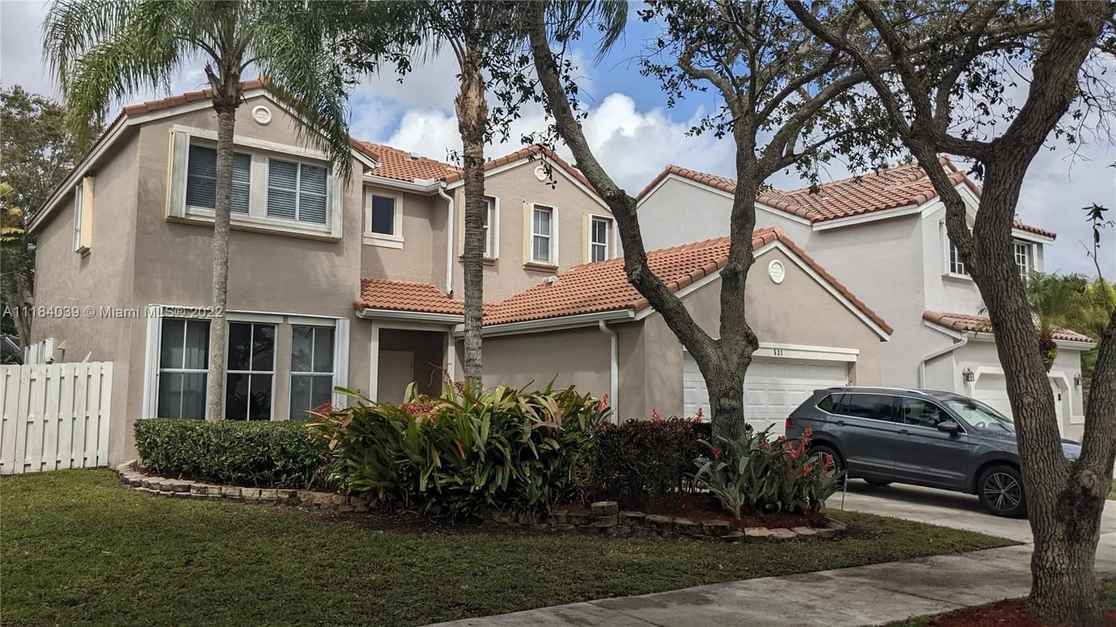 Real estate property located at 531 Cascade Falls Dr, Broward County, Weston, FL