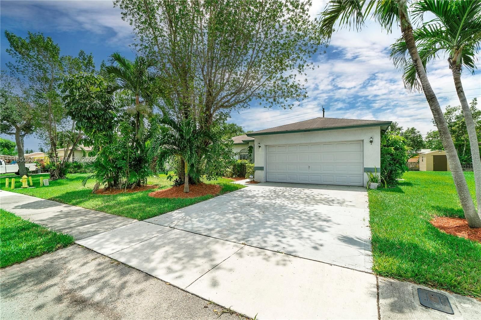 Real estate property located at 3236 43rd Pl, Broward County, Oakland Park, FL