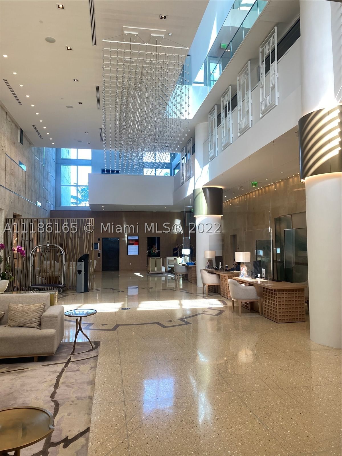 Real estate property located at 6801 Collins Ave #1102 (door 1111), Miami-dade, Central Carillon Beach Co, Miami Beach, FL