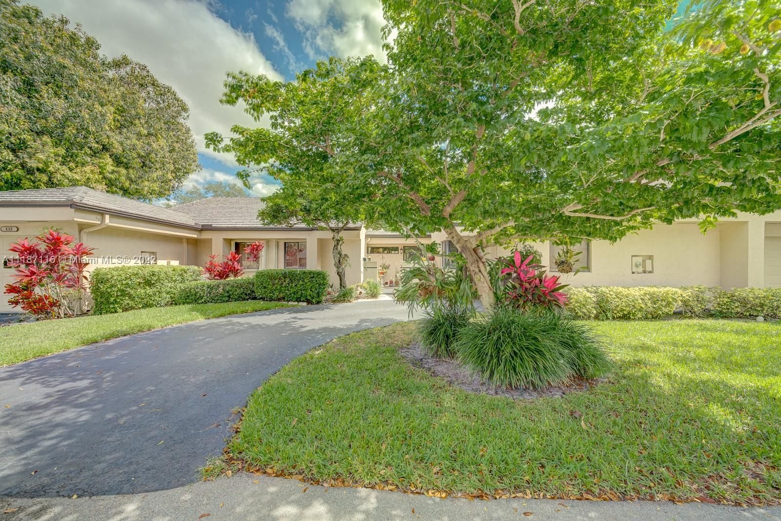 Real estate property located at 128 Chelsea Ln, Broward County, Plantation, FL