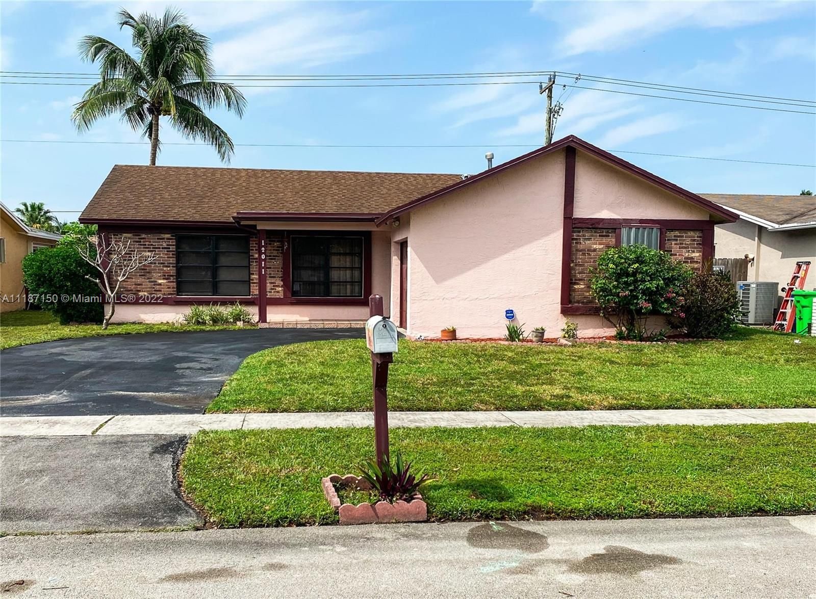 Real estate property located at 12011 34th Pl, Broward County, Sunrise, FL