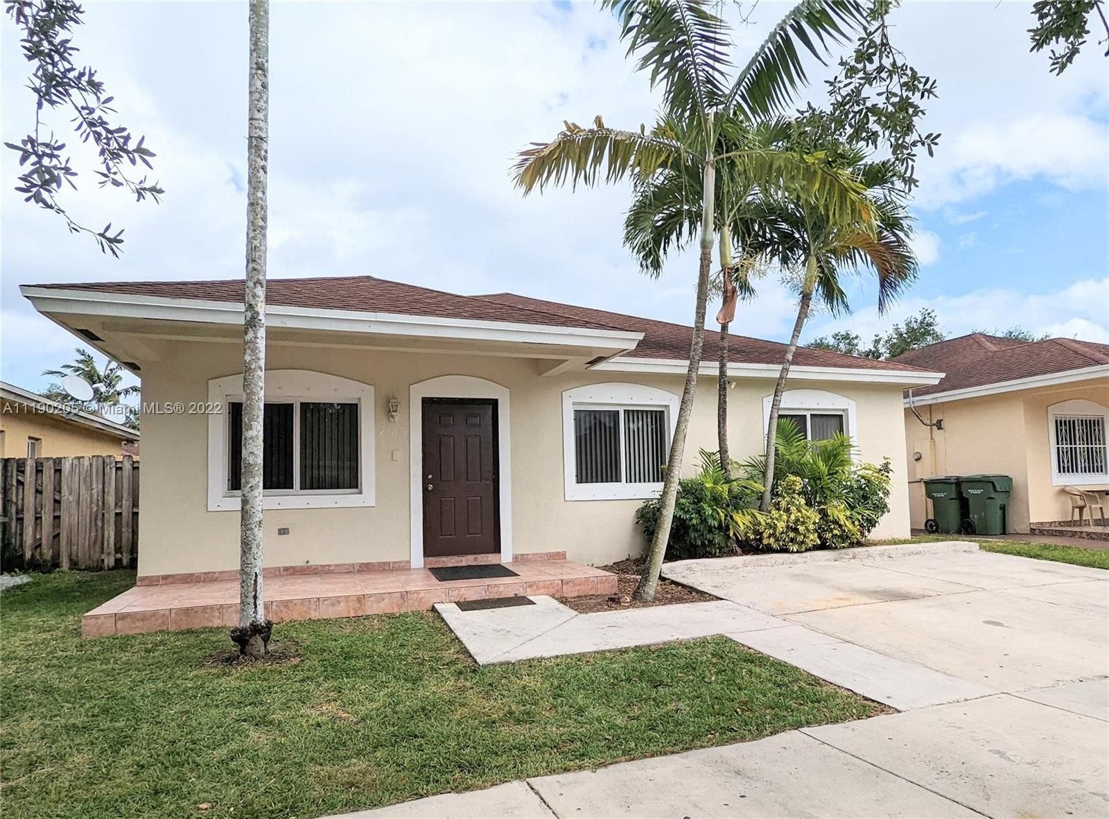 Real estate property located at 207 15th Ter, Miami-Dade County, Homestead, FL