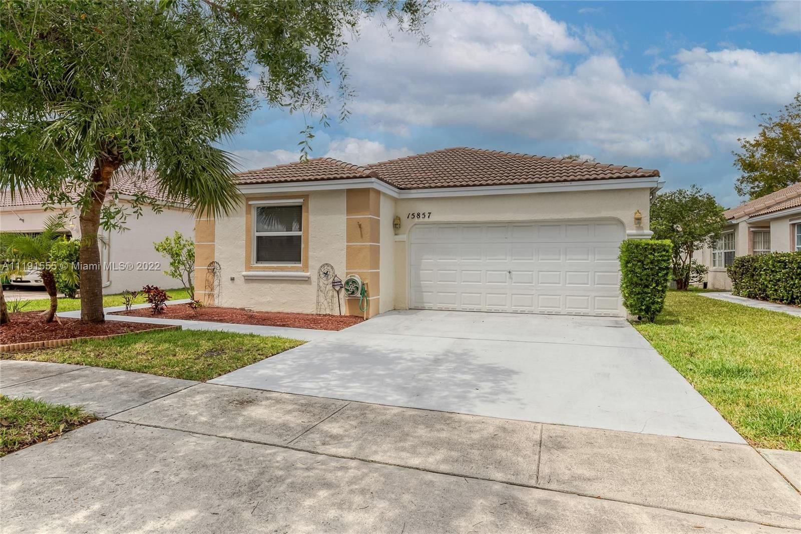 Real estate property located at 15857 16th St, Broward County, Pembroke Pines, FL
