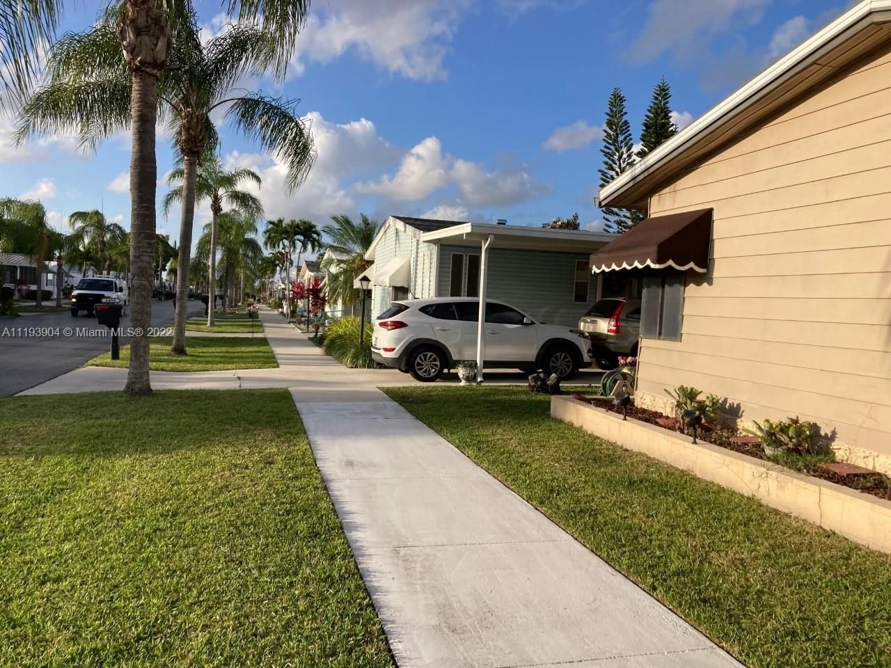 Real estate property located at 6490 37th Ave, Broward County, Coconut Creek, FL