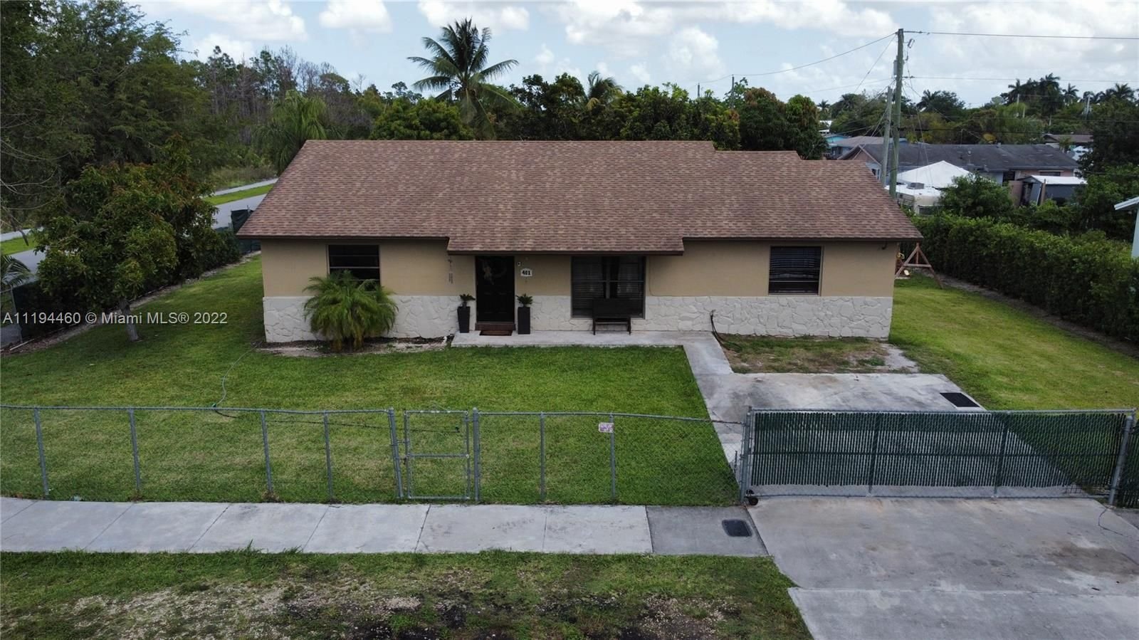 Real estate property located at 401 8th Ave, Miami-Dade County, Florida City, FL