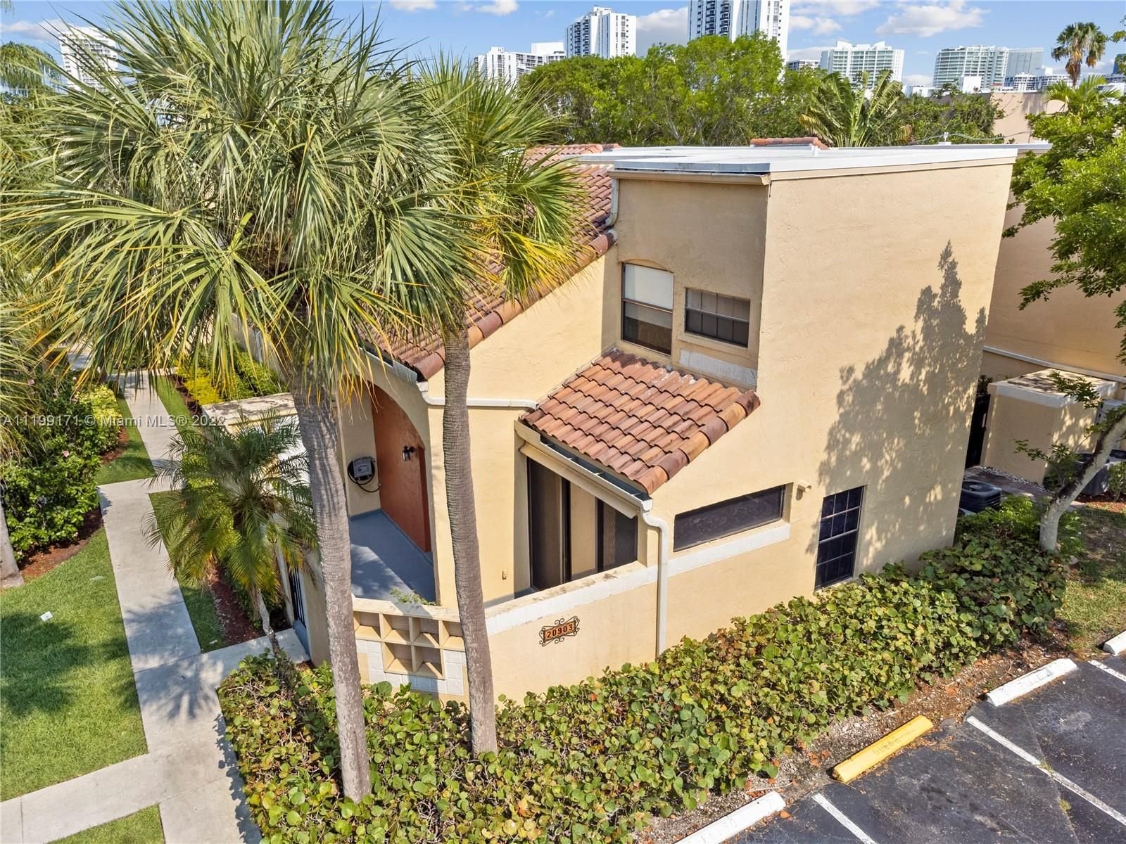 Real estate property located at 20903 Leeward Ct #311-1, Miami-Dade County, Aventura, FL