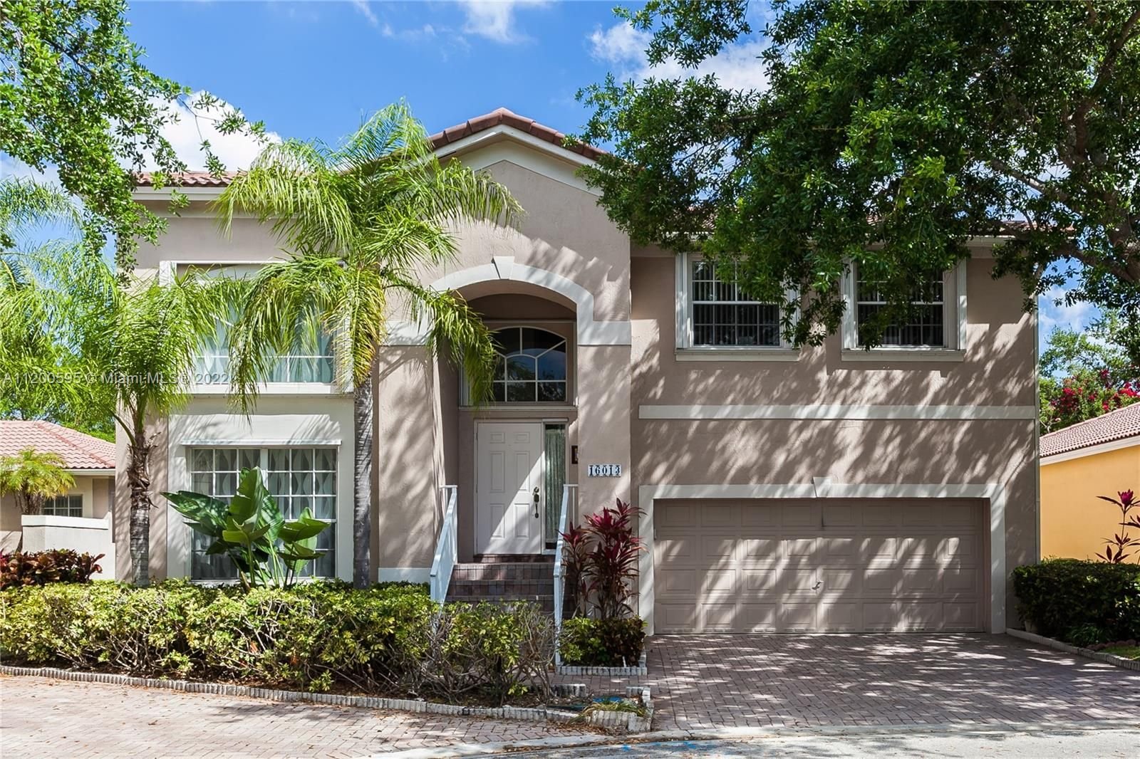 Real estate property located at 16013 Opal Creek Dr, Broward County, Weston, FL