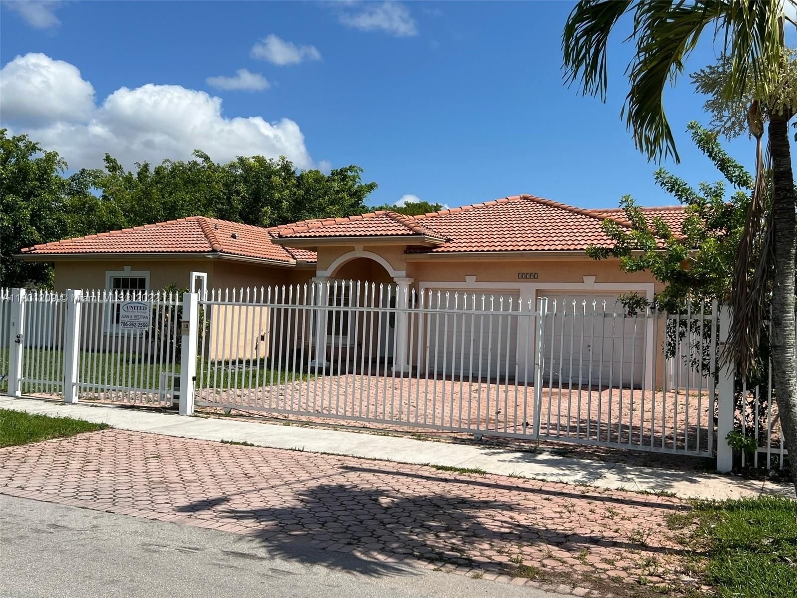 Real estate property located at 15791 44th Ter, Miami-Dade County, Miami, FL