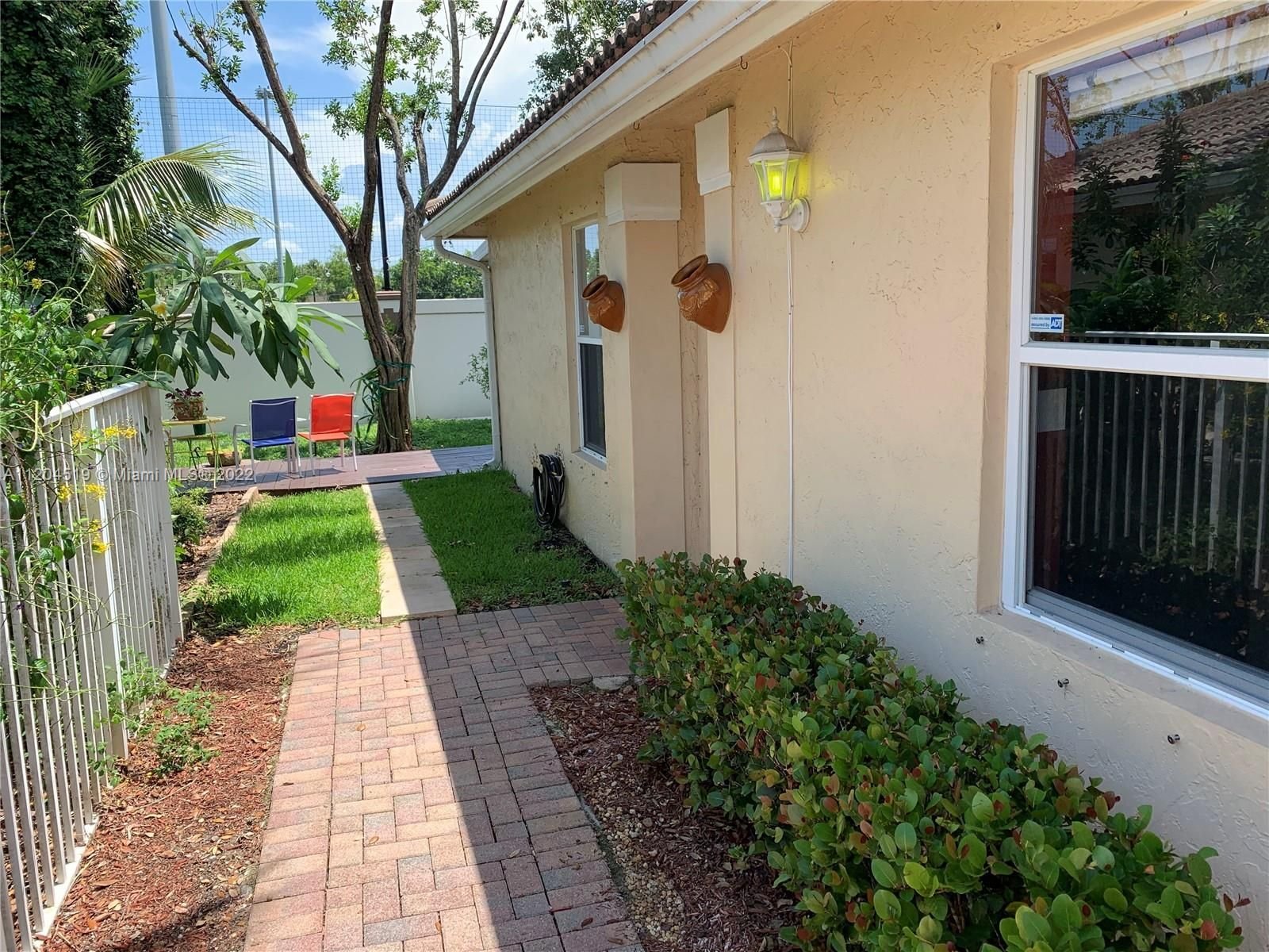 Real estate property located at 8944 53rd St, Broward County, Sunrise, FL