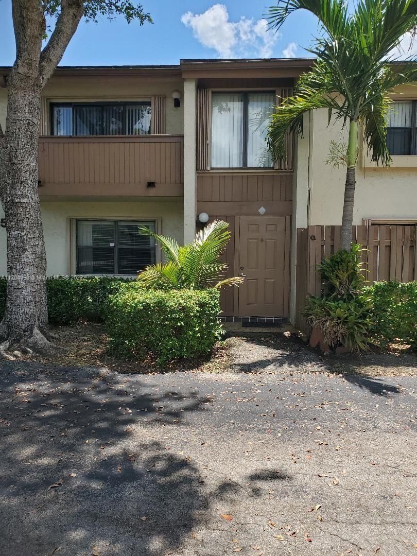 Real estate property located at 11533 109th Rd #21G, Miami-Dade County, Miami, FL