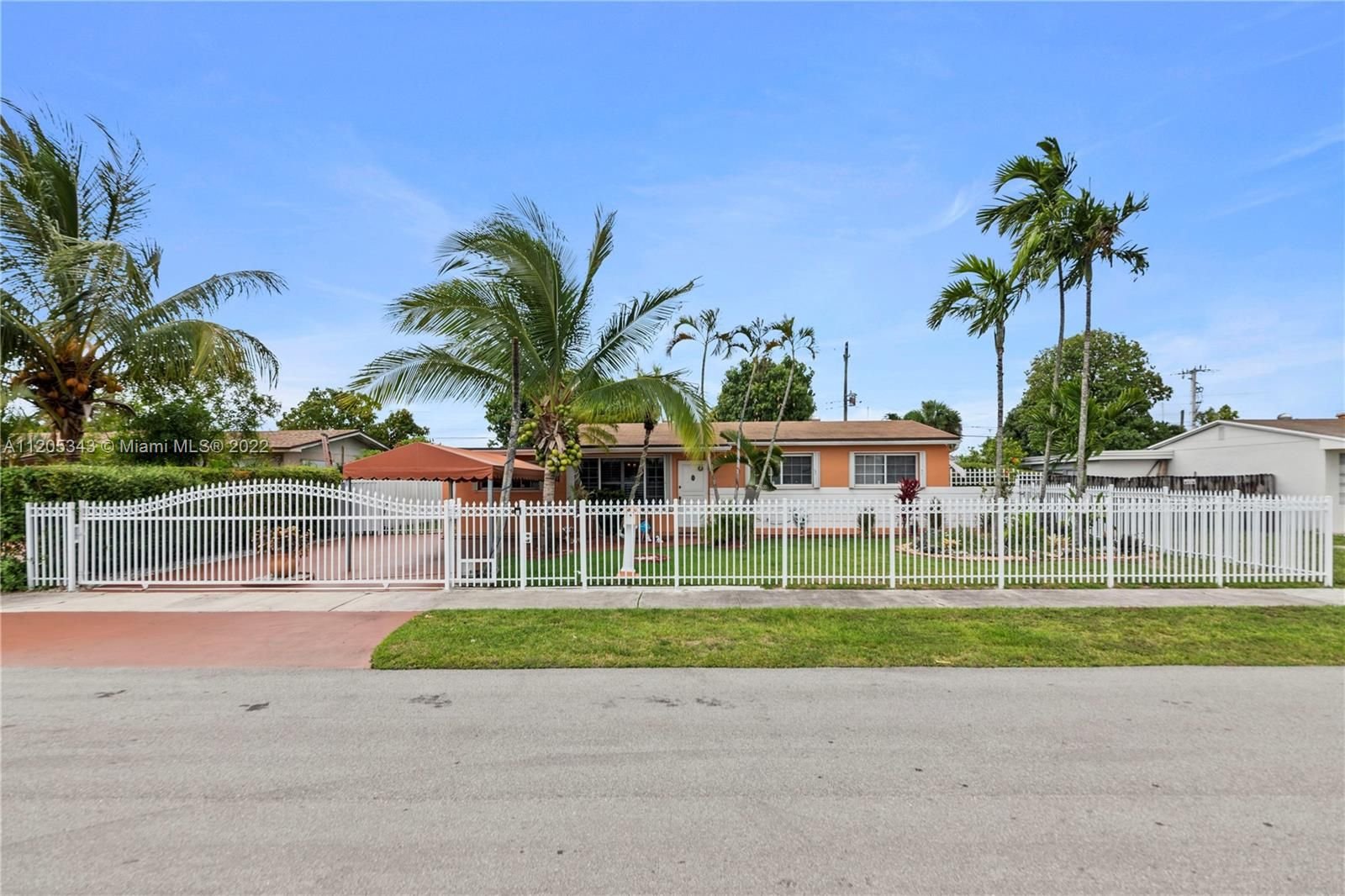 Real estate property located at 5411 4th Ct, Miami-Dade County, Hialeah, FL