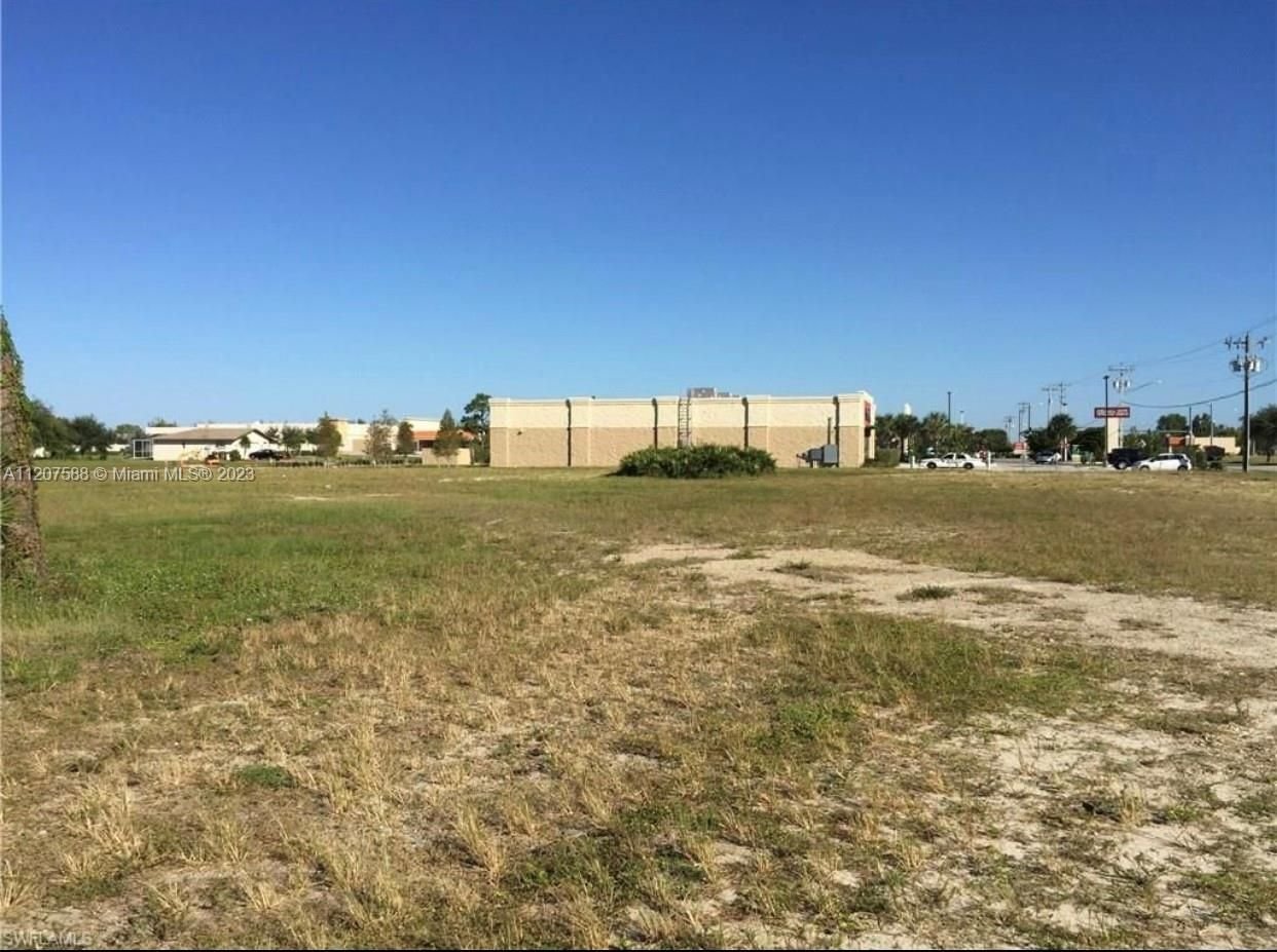 Real estate property located at 2631 Skyline Blvd, Lee County, Cape Coral, FL