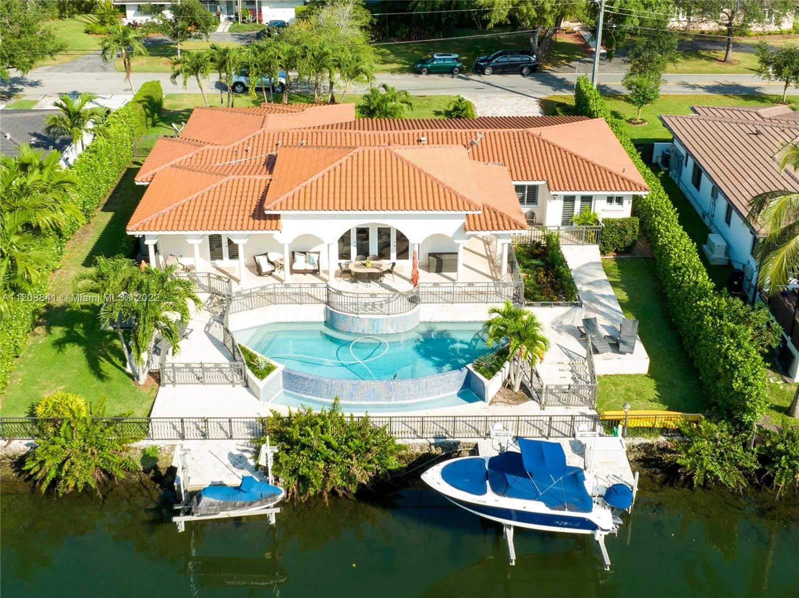 Real estate property located at 707 Vilabella Ave, Miami-Dade County, Coral Gables, FL