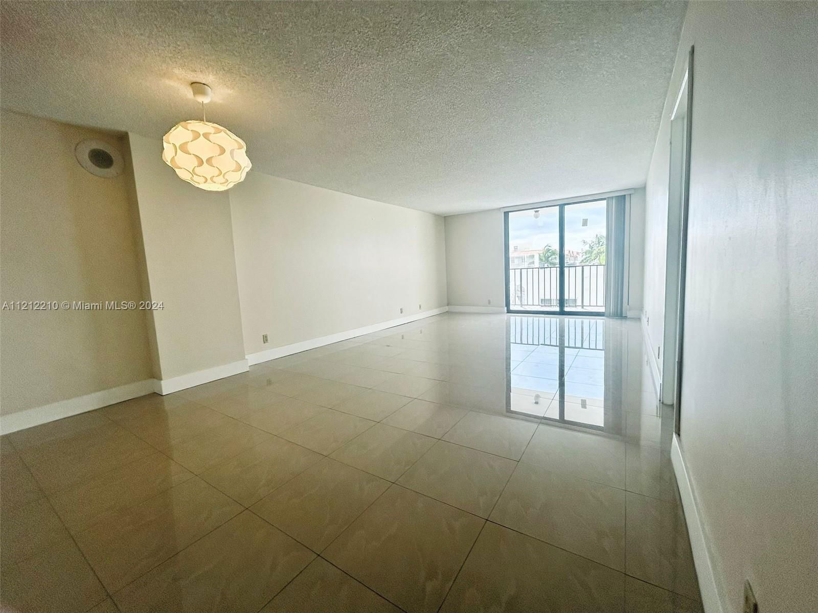 Real estate property located at , Miami-Dade County, OCEANFRONT PLAZA CONDO, Miami Beach, FL