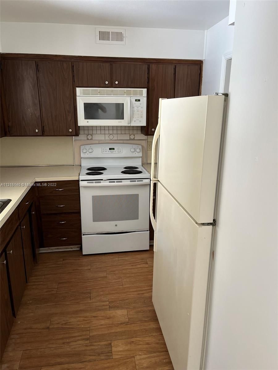 Real estate property located at 1735 El Camino Rd #1, Other Florida County, Other City - In The State Of Florida, FL