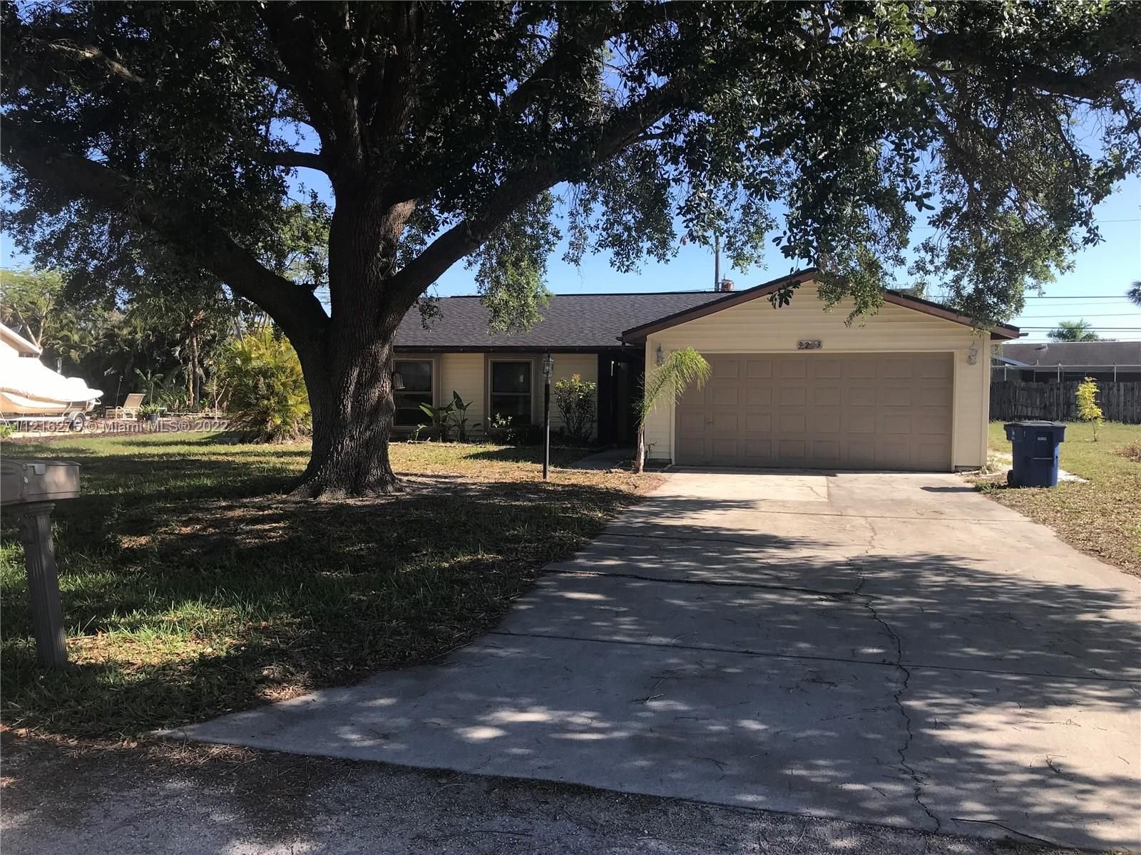 Real estate property located at 9283 Mooring Cir, Lee County, Fort Myers, FL