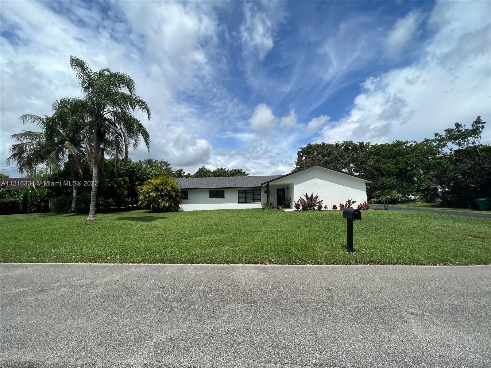 Real estate property located at 27900 164th Ct, Miami-Dade County, Homestead, FL