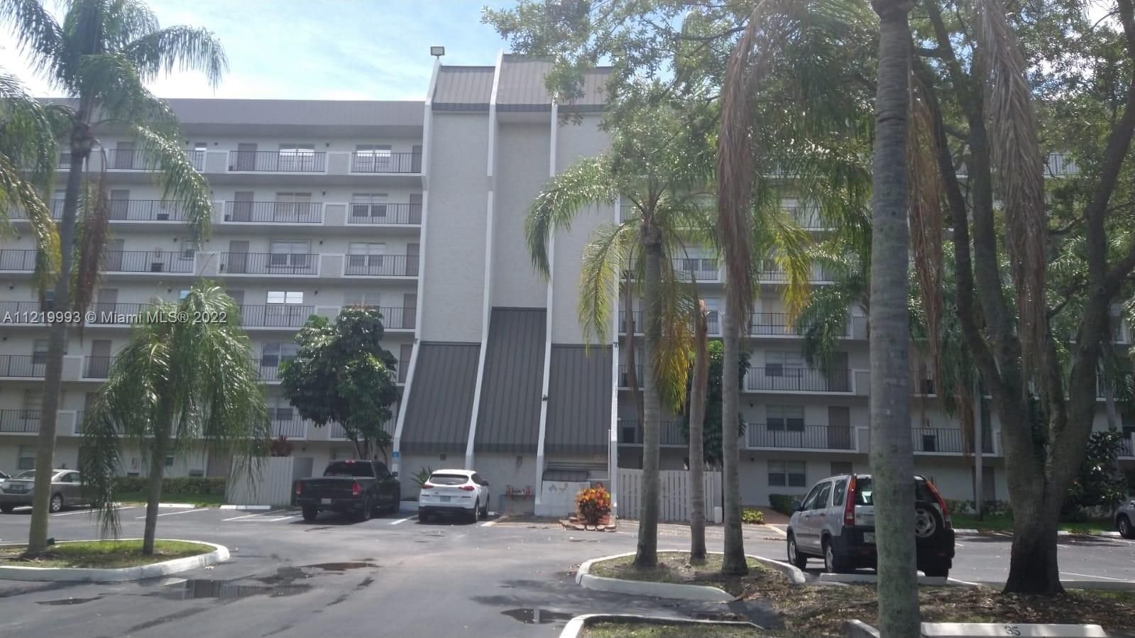 Real estate property located at 3100 Rolling Hills Cir #402, Broward County, Davie, FL