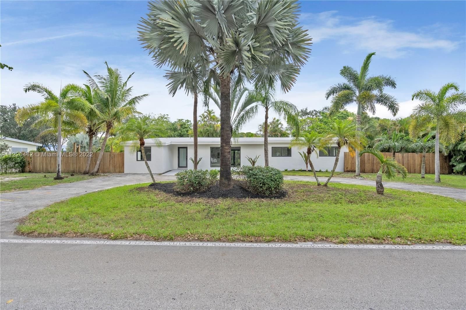 Real estate property located at 9401 82nd Ave, Miami-Dade County, Miami, FL