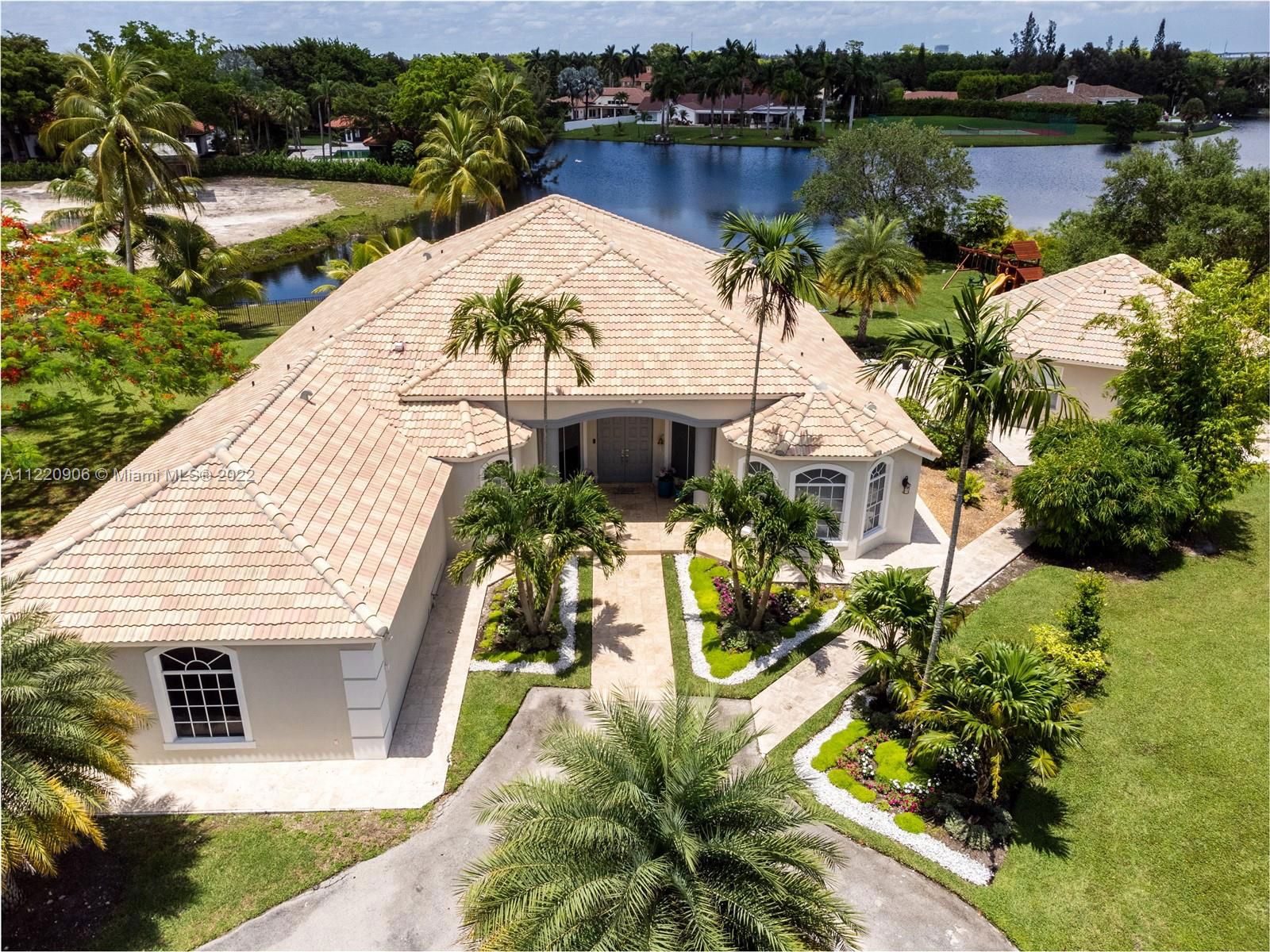 Real estate property located at 561 Ranch Rd, Broward County, Weston, FL