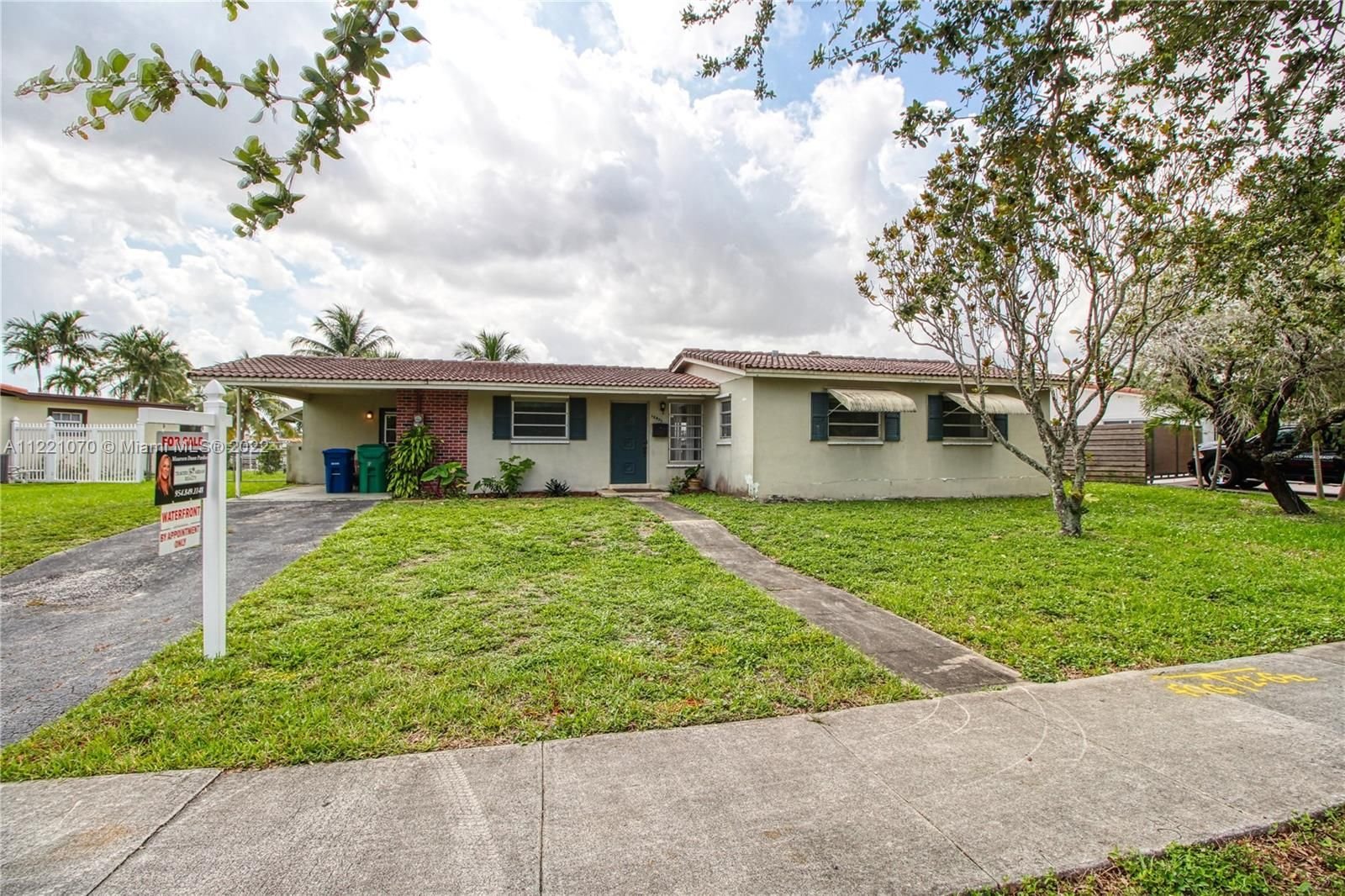 Real estate property located at 18401 85th Ave, Miami-Dade County, Hialeah, FL
