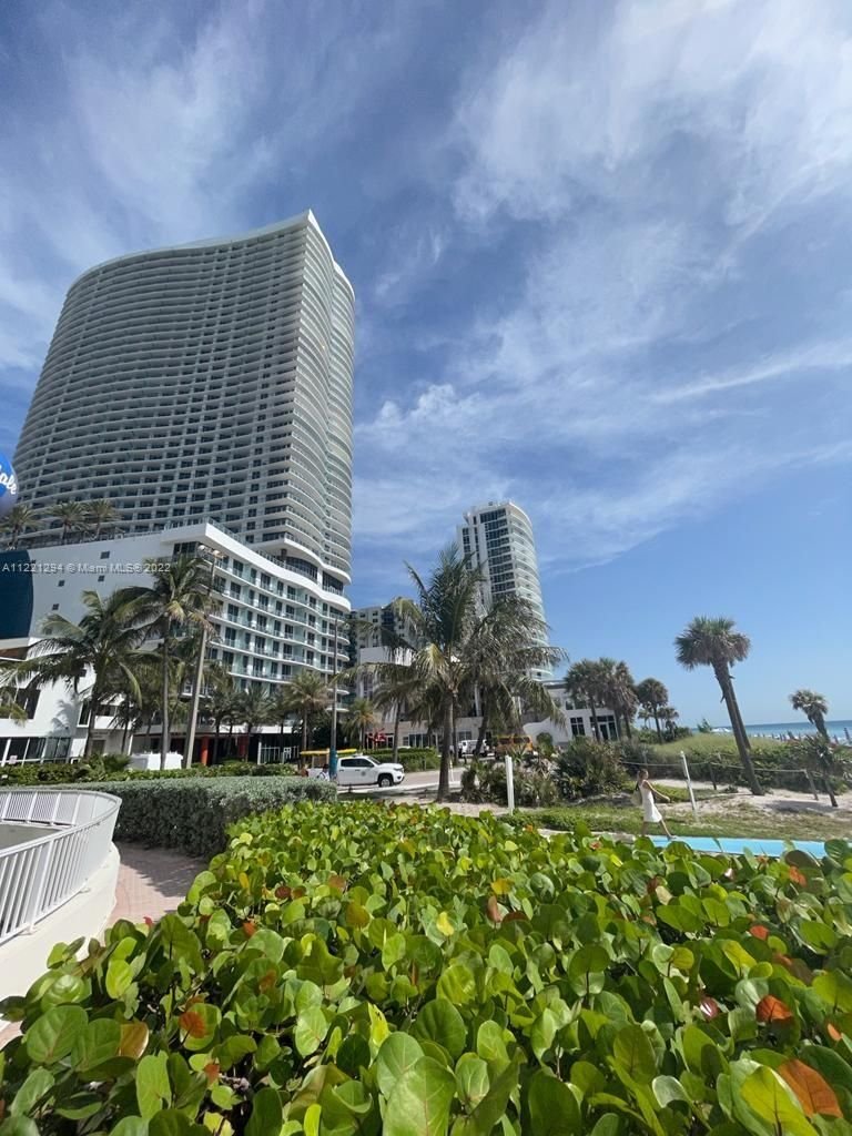 Real estate property located at 4111 Ocean Dr #205, Broward County, Hollywood, FL