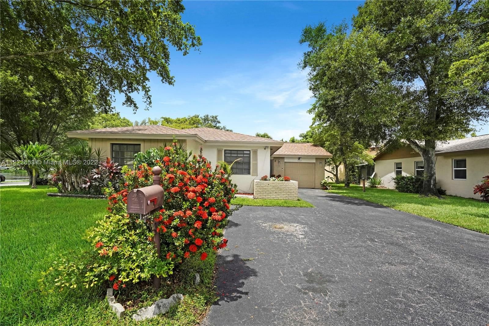 Real estate property located at 2227 Nova Village Dr, Broward County, Davie, FL