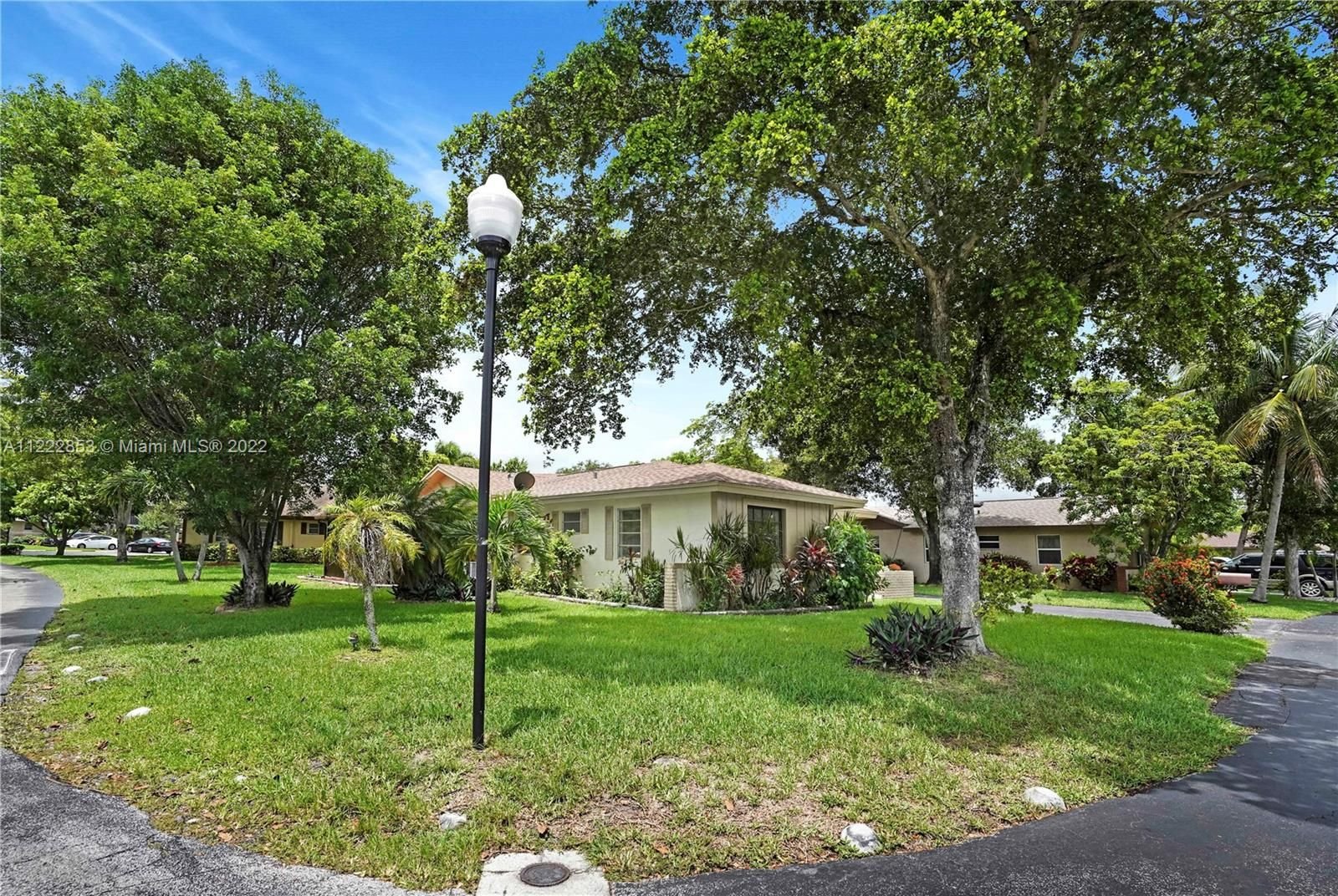 Real estate property located at 2227 Nova Village Dr, Broward County, Davie, FL