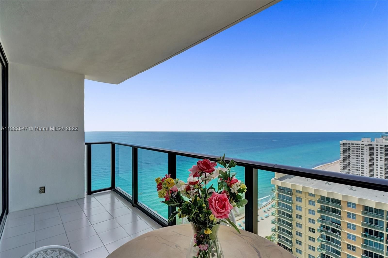 Real estate property located at 2301 Ocean Dr #2508, Broward County, Hollywood, FL