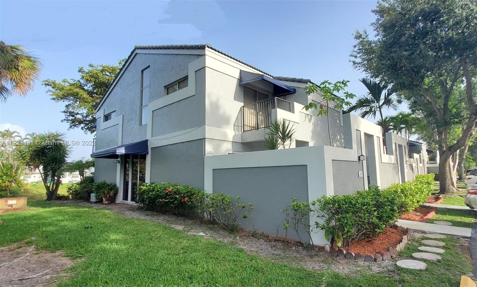 Real estate property located at 2335 82nd Ter #2335, Broward County, North Lauderdale, FL
