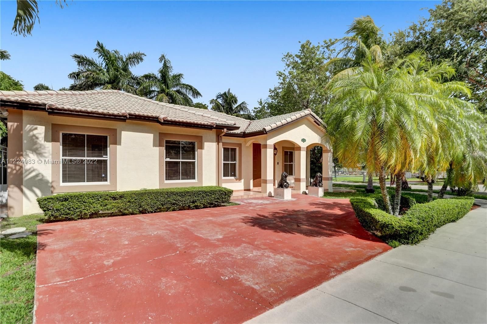 Real estate property located at 16912 88th Path, Miami-Dade County, Miami Lakes, FL