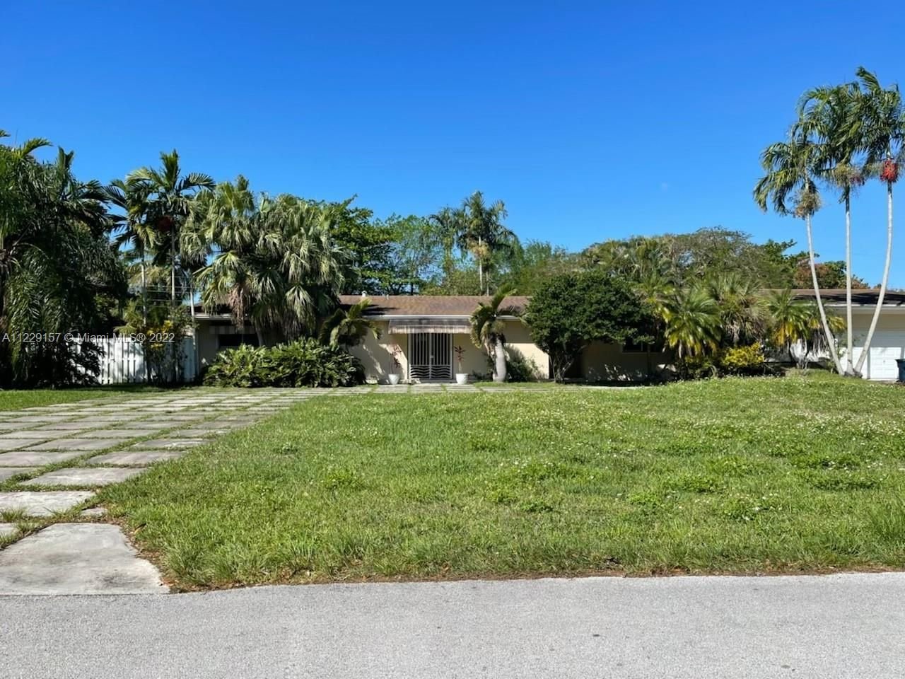 Real estate property located at 7400 82nd Ave, Miami-Dade County, Miami, FL