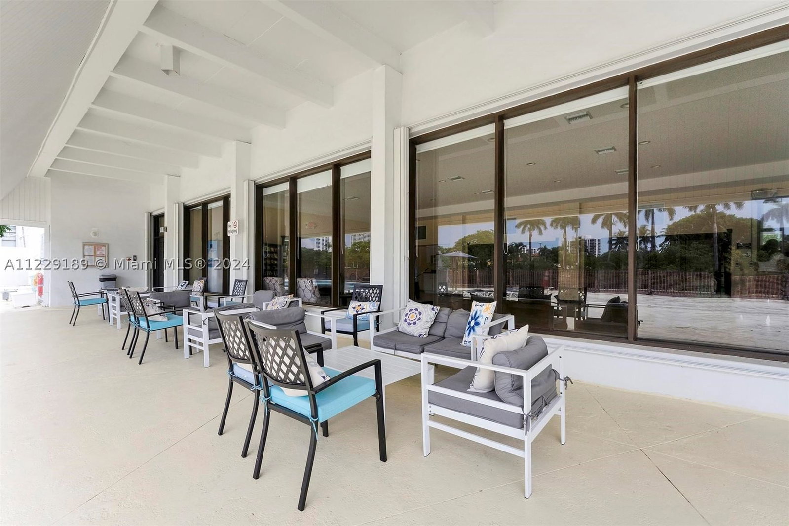 Real estate property located at 3401 Country Club Dr #406, Miami-dade, Ensenada Condo, Aventura, FL