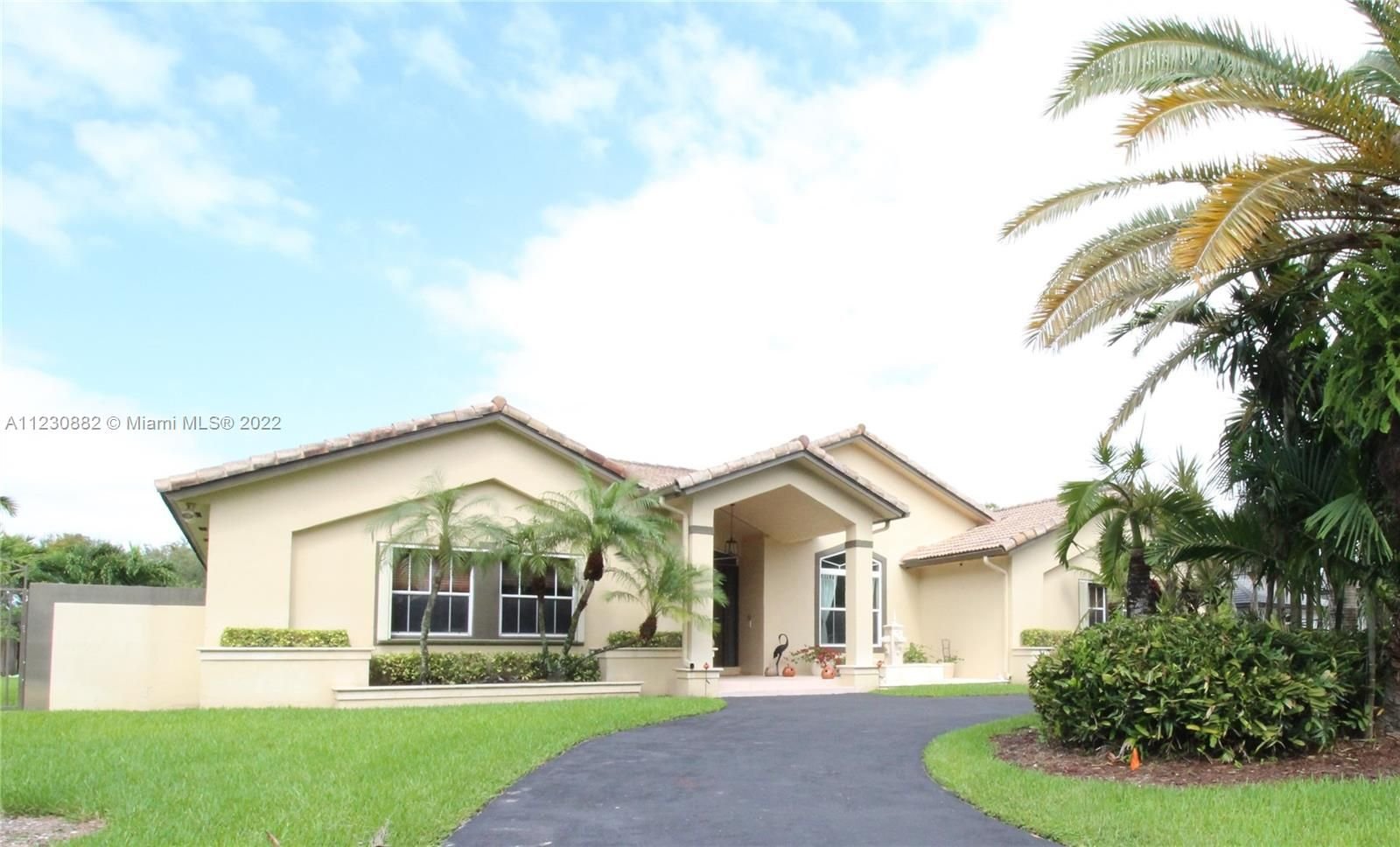 Real estate property located at 12045 77th Ter, Miami-Dade County, Miami, FL