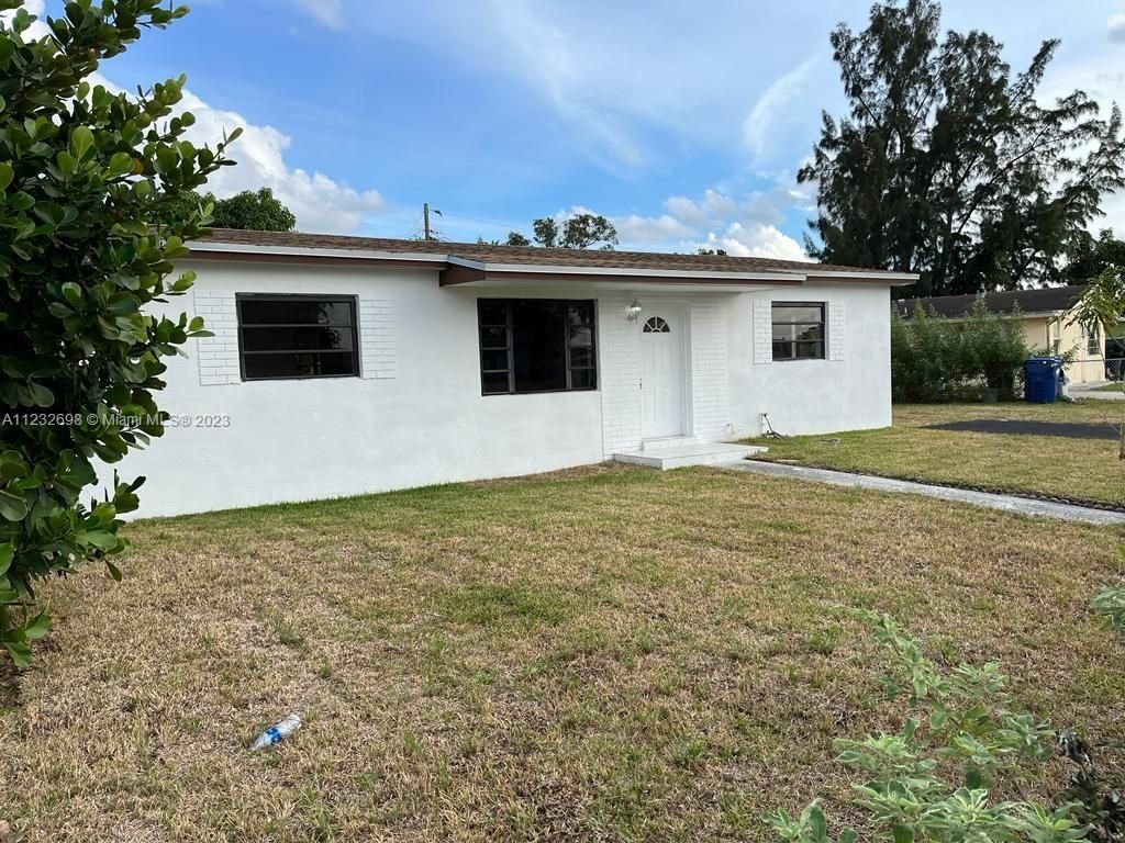 Real estate property located at 21001 32nd Ave, Miami-Dade County, Miami Gardens, FL