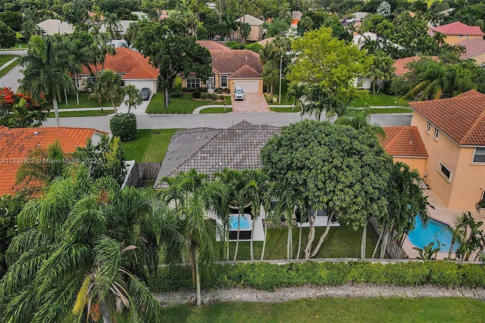 Real estate property located at 5113 66th Ave, Broward County, Lauderhill, FL