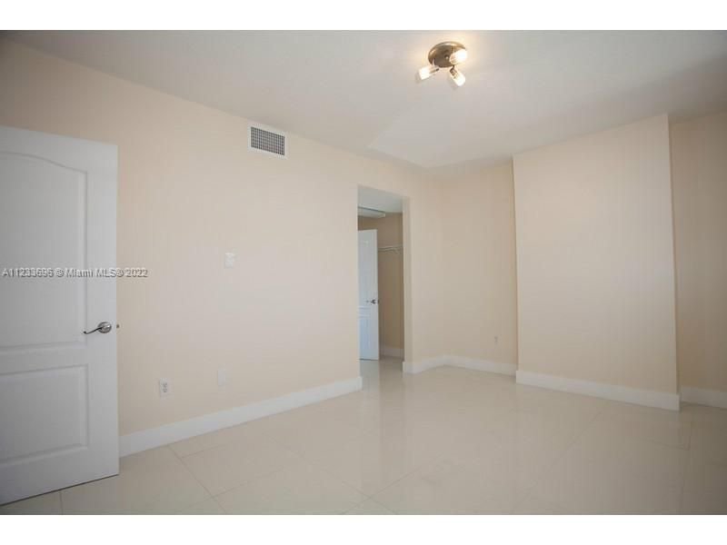 Real estate property located at 1200 Brickell Bay Dr PH4302, Miami-Dade County, Miami, FL