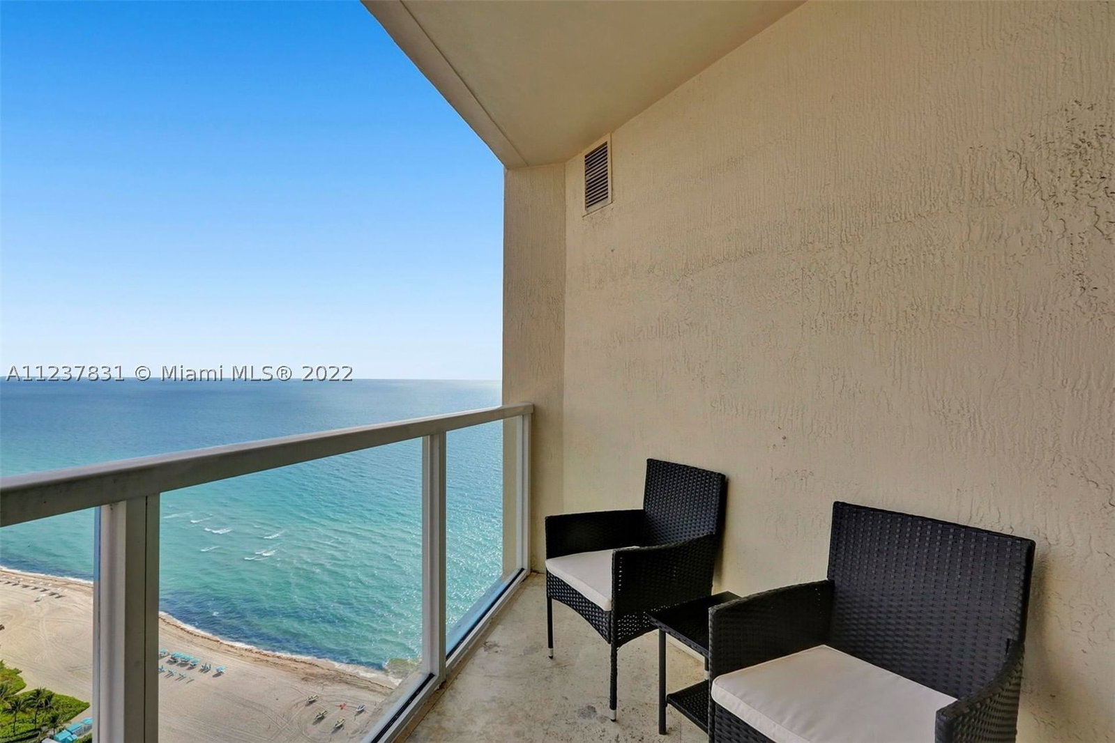 Real estate property located at 16699 COLLINS AV #3105, Miami-dade, La Perla Condo, Sunny Isles Beach, FL