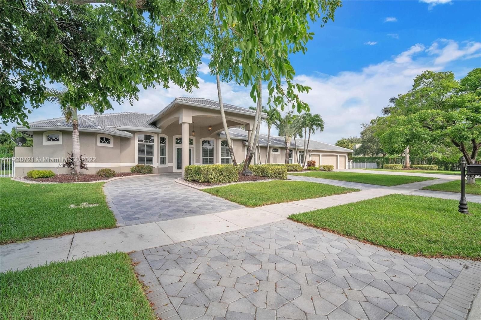 Real estate property located at 3575 89th Way, Broward County, Cooper City, FL