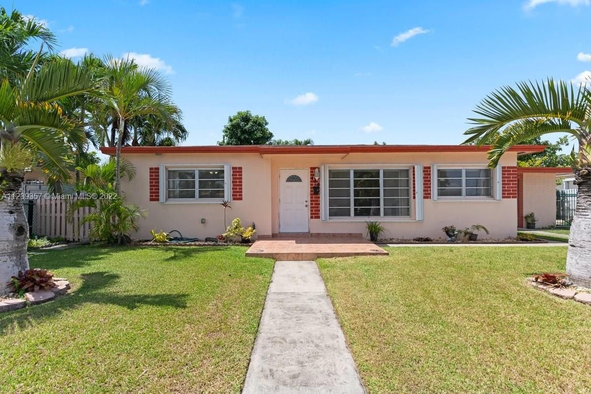 Real estate property located at 490 34th Pl, Miami-Dade County, Hialeah, FL
