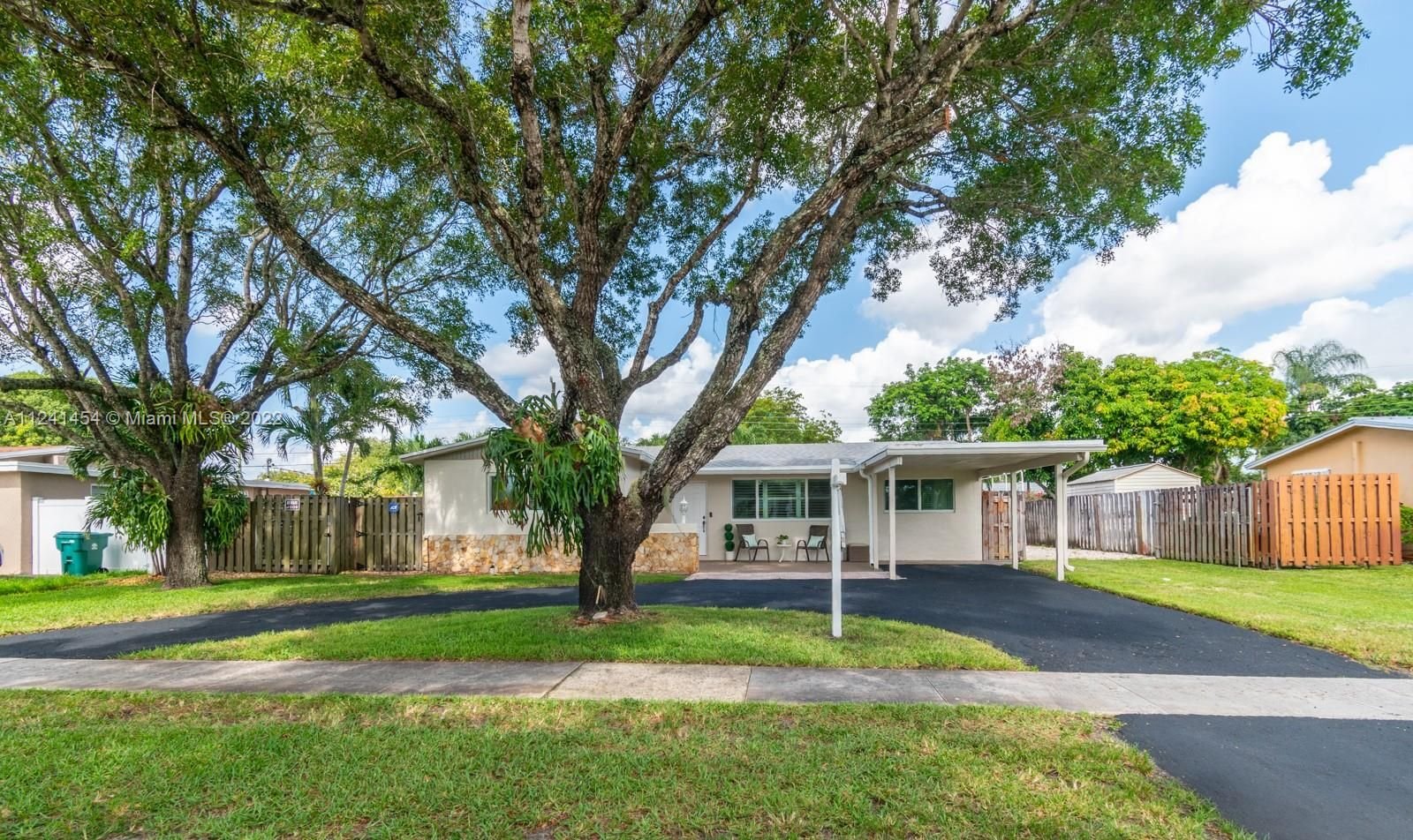 Real estate property located at 4973 91st Ter, Broward County, Cooper City, FL