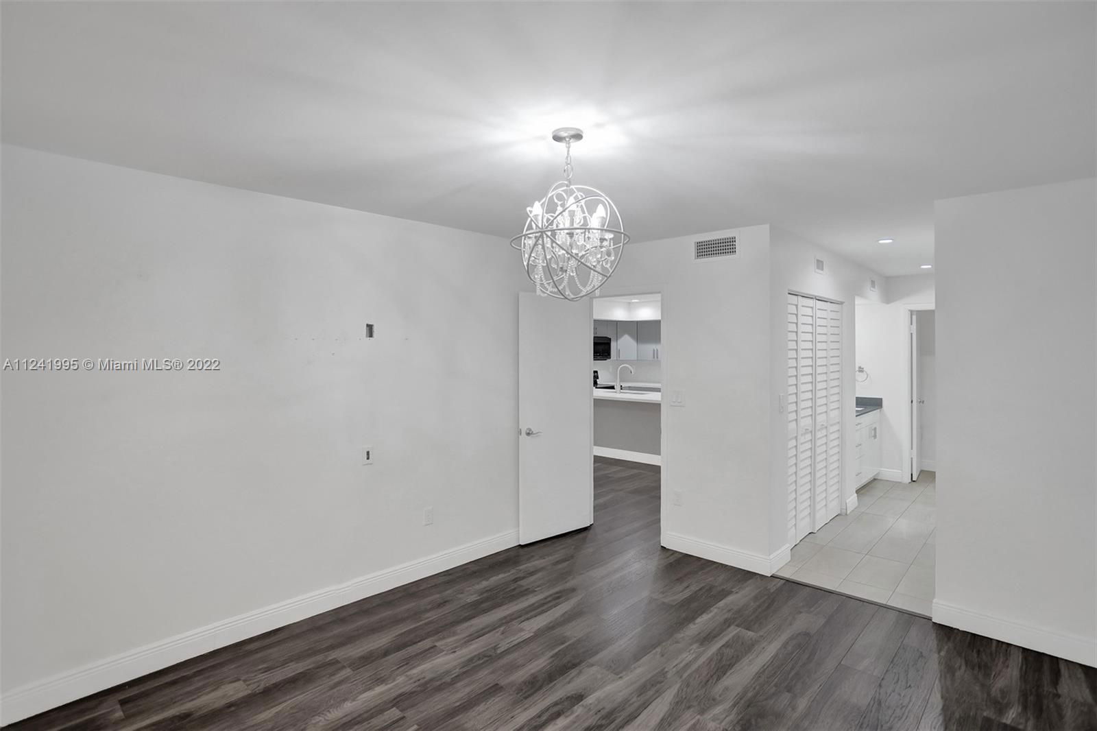 Real estate property located at 15555 Cairnryan Ct, Miami-Dade County, Miami Lakes, FL
