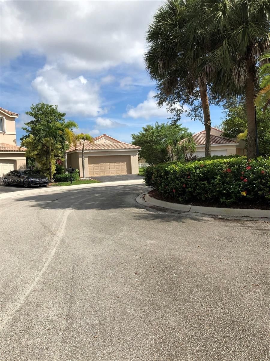 Real estate property located at 4472 Blossom Ln, Broward County, Weston, FL