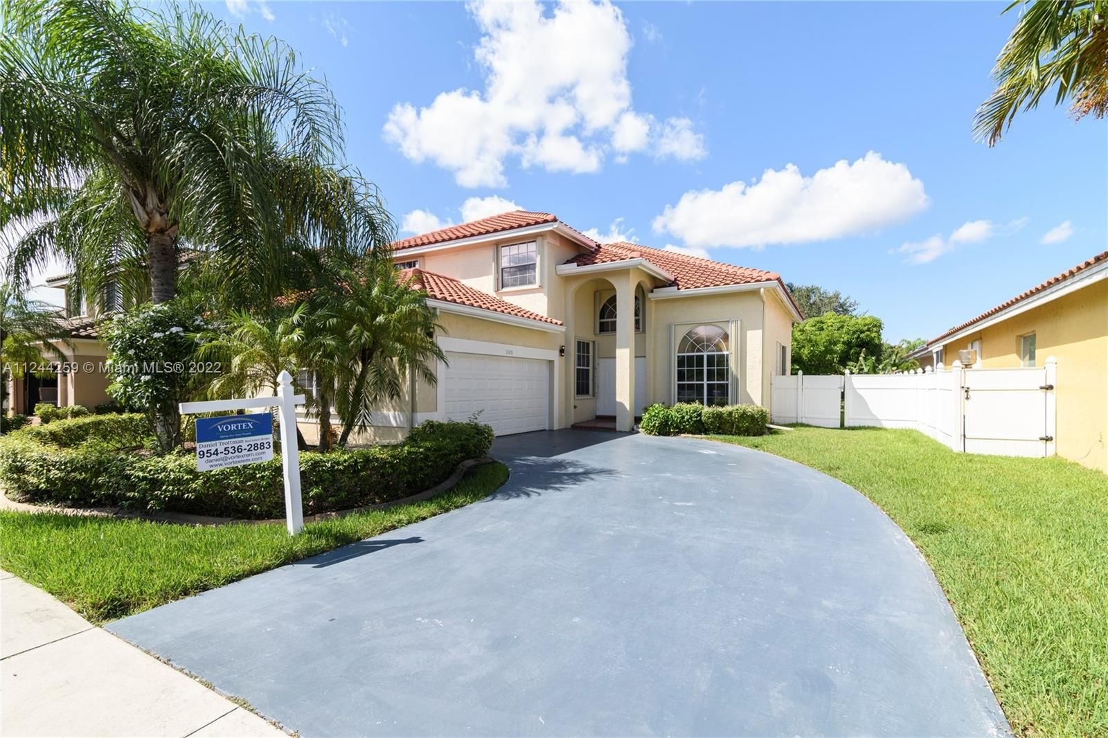 Real estate property located at 1320 185th Ave, Broward County, Pembroke Pines, FL
