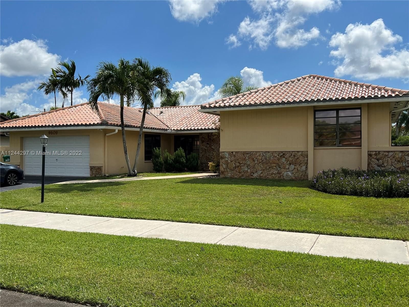 Real estate property located at 9609 117th Ct, Miami-Dade County, Miami, FL