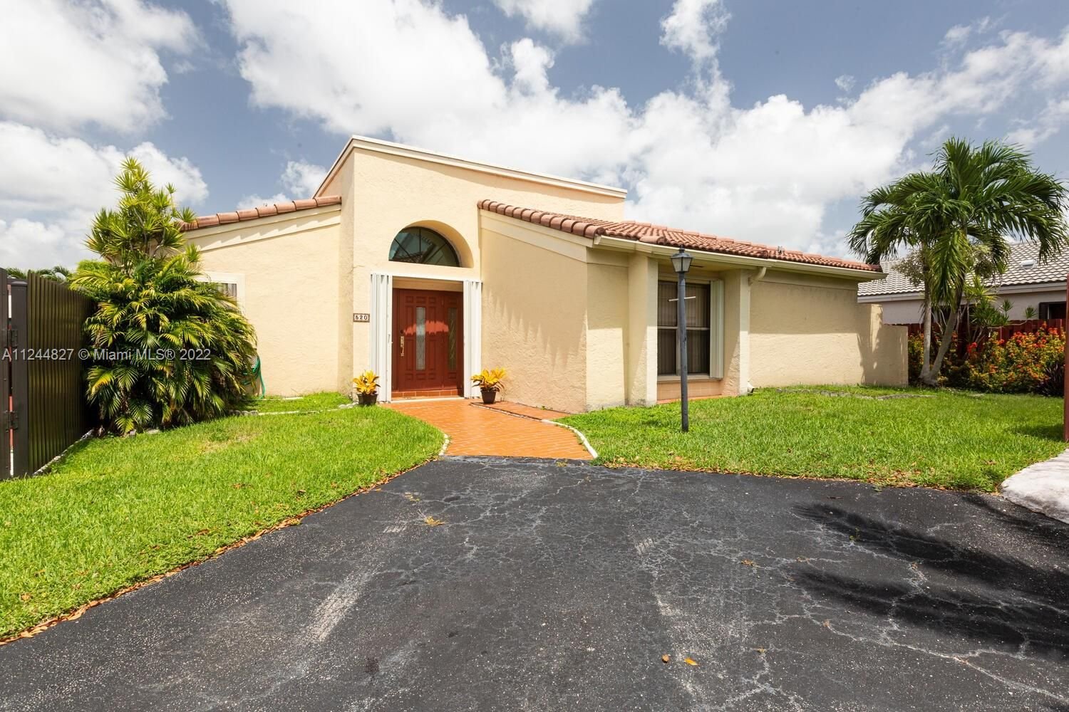 Real estate property located at 520 88th Pl W, Miami-Dade County, Miami, FL